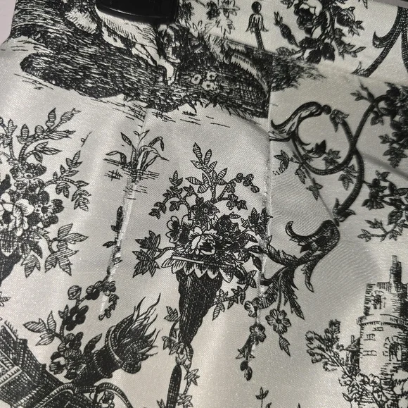 Cropped Ankle Pants French Toile Pattern Elastic Waist Pockets. Women's size 8 - Picture 4 of 7